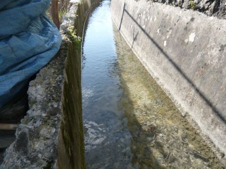 Canal  avec eau